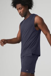 Tílko Alo Yoga The Triumph Muscle Tmavě Blankyt | MXTPINV-61