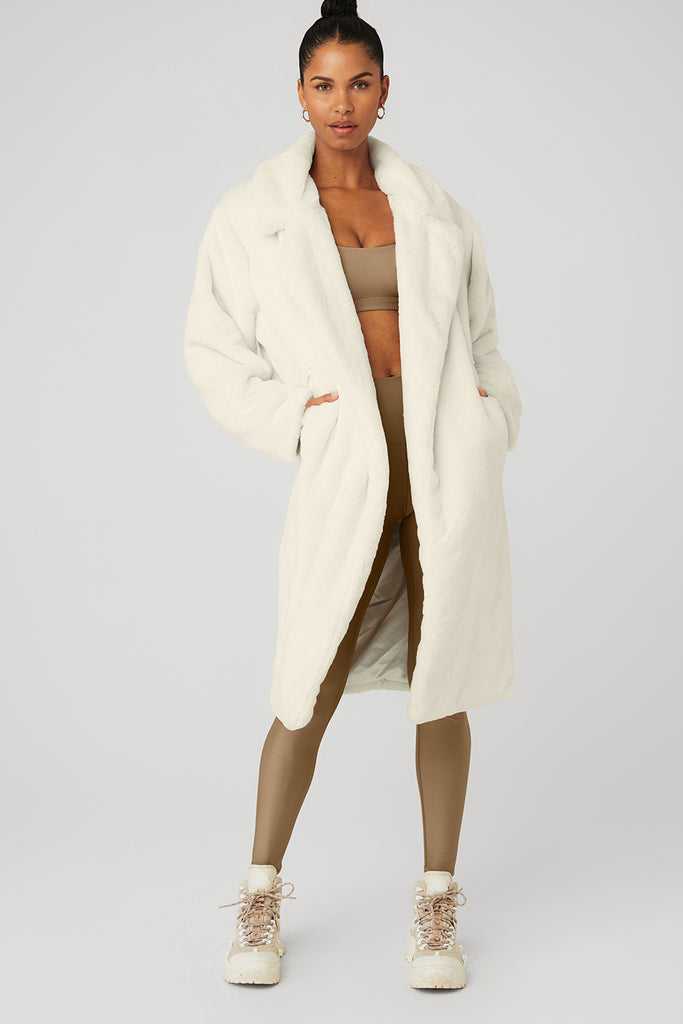 Fleece Bundy Alo Yoga Oversized Faux Fur Trench Bílé | TQWHAIF-04