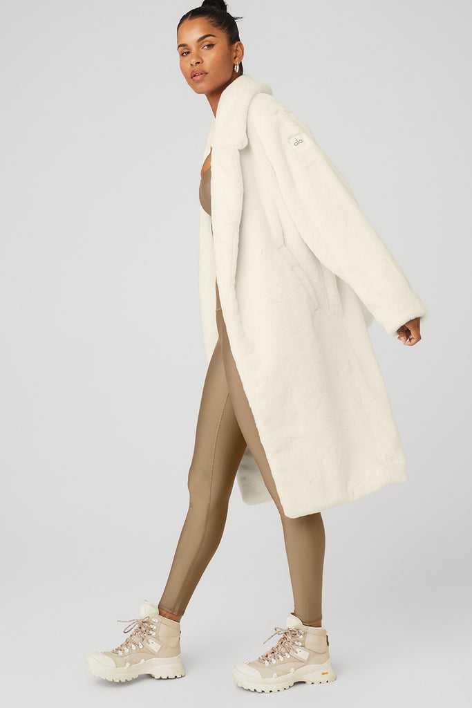 Fleece Bundy Alo Yoga Oversized Faux Fur Trench Bílé | TQWHAIF-04