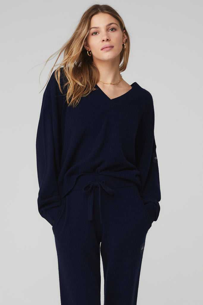 Long Sleeve Alo Yoga Cashmere Jet Set V-Neck Tmavě Blankyt | DNCGPZS-26