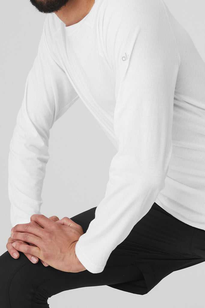 Long Sleeve Alo Yoga Triumph Tee Bílé | SIXMJPV-14