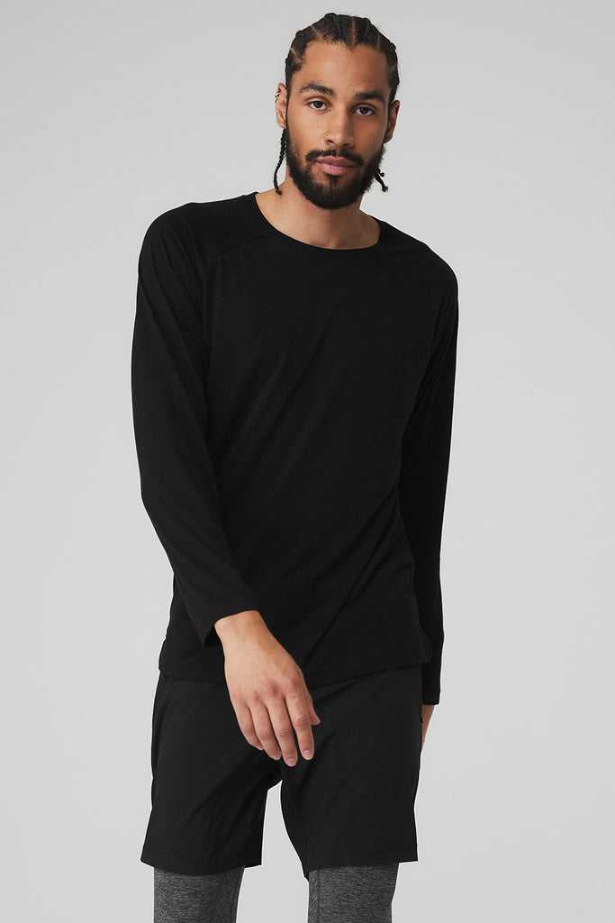 Long Sleeve Alo Yoga Triumph Tee Černé | DRFQGAW-05