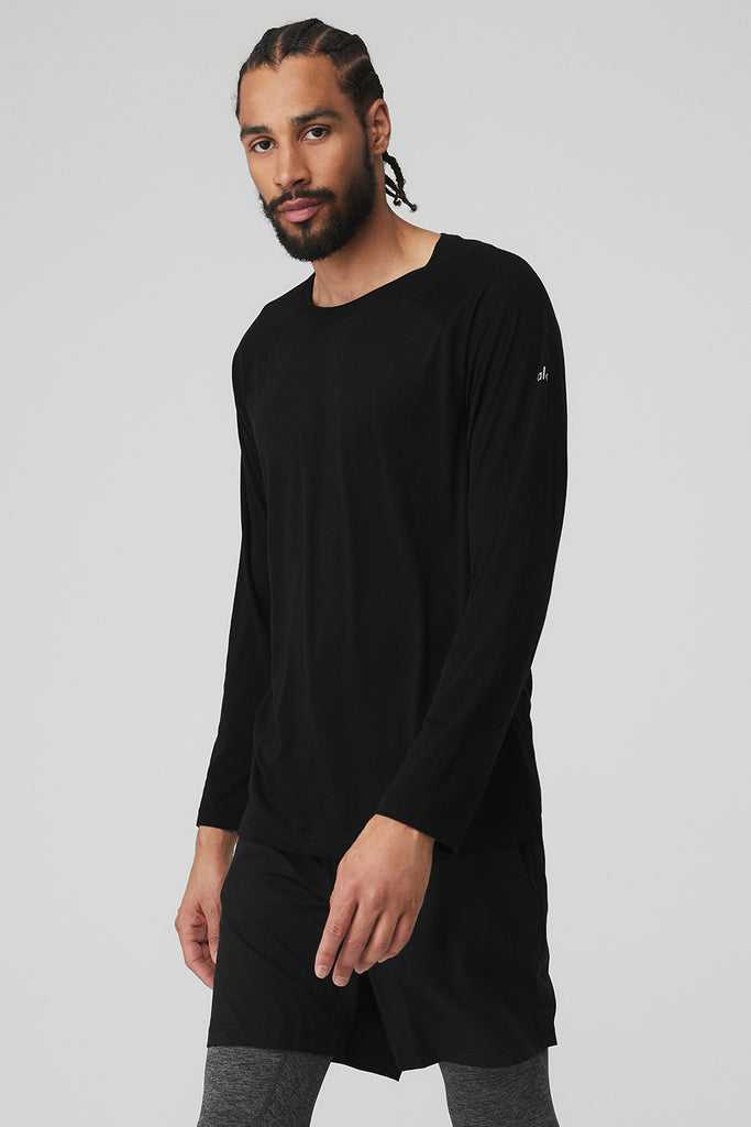 Long Sleeve Alo Yoga Triumph Tee Černé | DRFQGAW-05