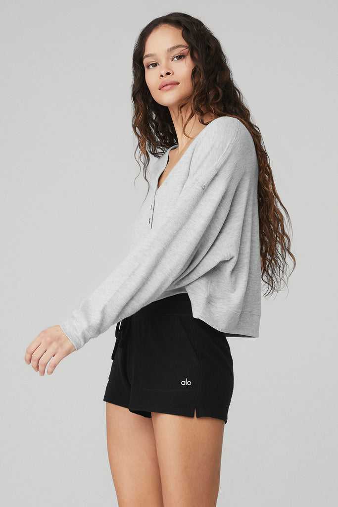 Mikiny Alo Yoga Alolux Soho Crop Henley Šedé | YACTEUX-12