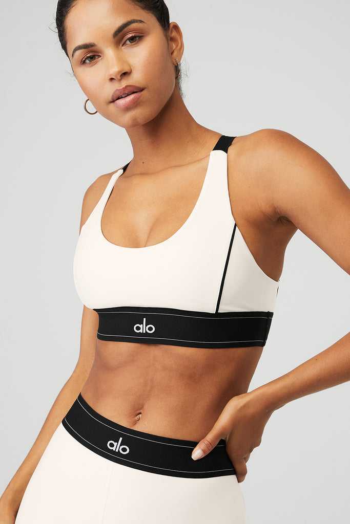 Podprsenky Alo Yoga Airlift Suit Up Bílé | RCIAXWL-98