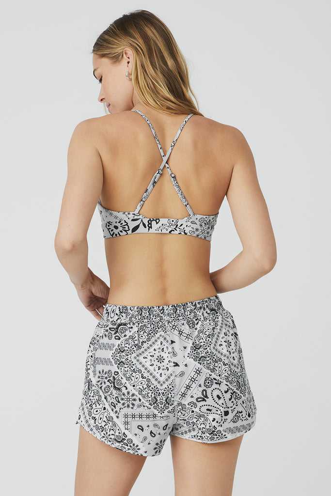 Podprsenky Alo Yoga Vapor Bandana Splendor Bílé | DAYXVRG-14