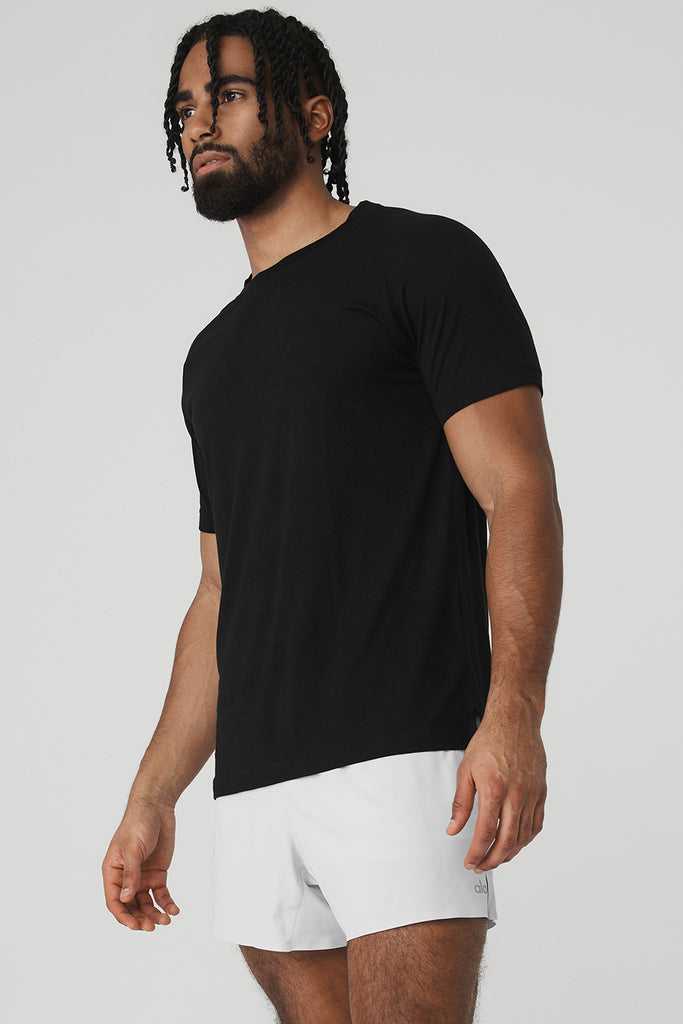 Short Sleeve Alo Yoga The Triumph Crew Neck Tee Černé | RKWJHCQ-89