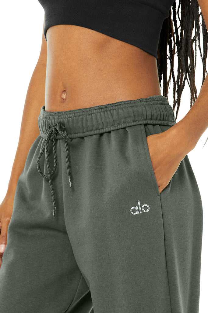 Sportovní Kalhoty Alo Yoga Accolade Rovný Leg Sweatpant Tmavě Zelene | KUEJSGI-90