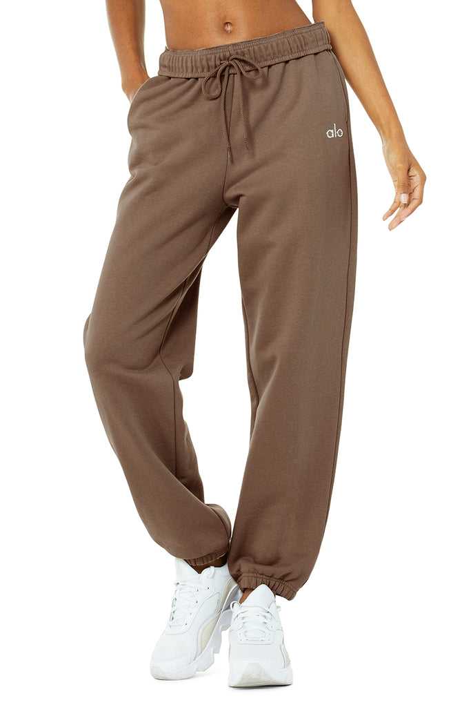 Sportovní Kalhoty Alo Yoga Accolade Sweatpant Káva | ECGKUPN-17