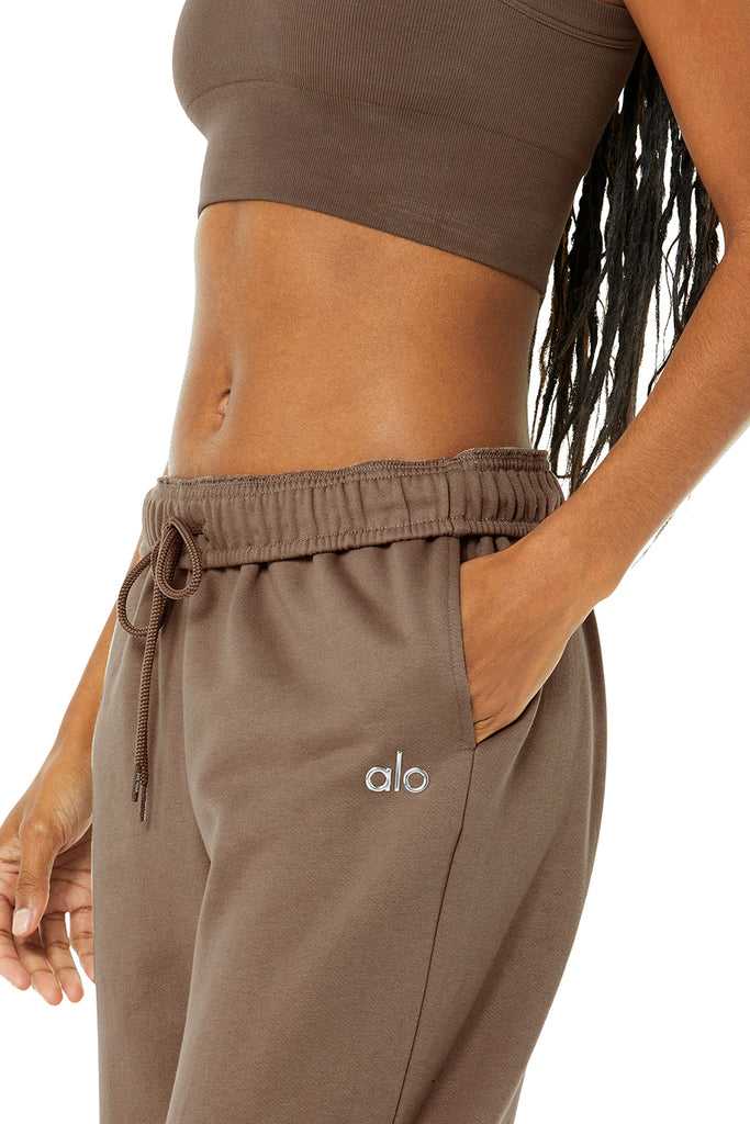 Sportovní Kalhoty Alo Yoga Accolade Sweatpant Káva | ECGKUPN-17