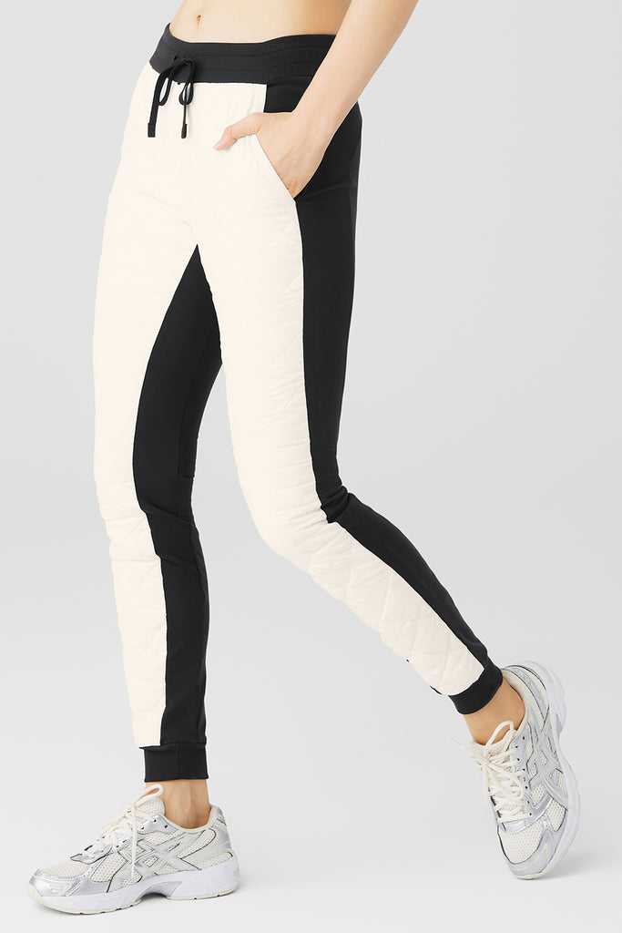 Sportovní Kalhoty Alo Yoga Warm Airbrush High-Pasem Moto Puffer Pant Černé Bílé | TUVIODW-04
