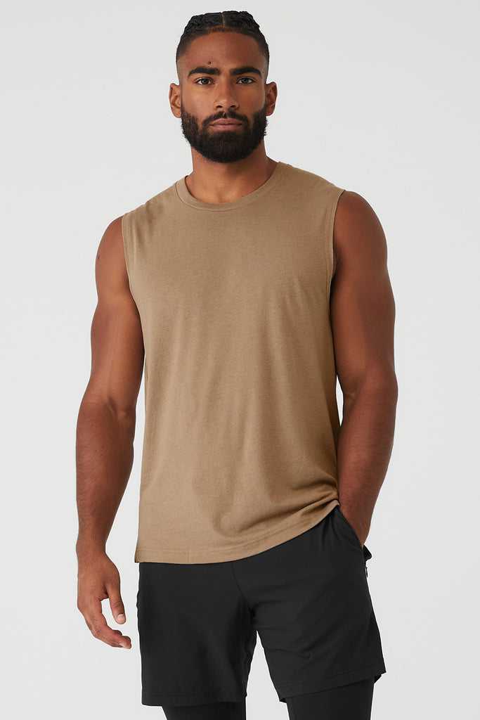 Tílko Alo Yoga The Triumph Muscle Hnědožlutý | INQCMXK-90