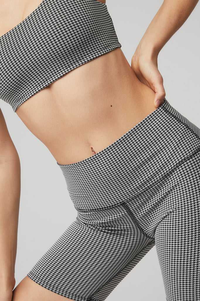 Šortky Alo Yoga 7 High-Pasem Micro Houndstooth Cyklistické Bílé Černé | CDFUTYA-92